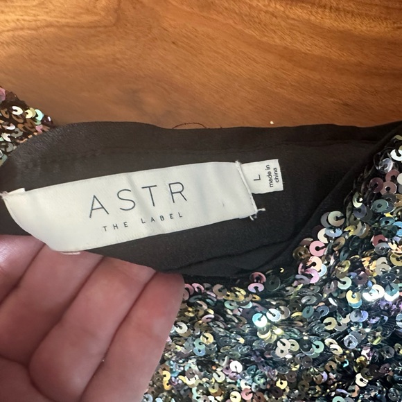 ASTR the Label Milan Skirt in Black Rainbow Sequin | REVOLVE size Large - Picture 6 of 6
